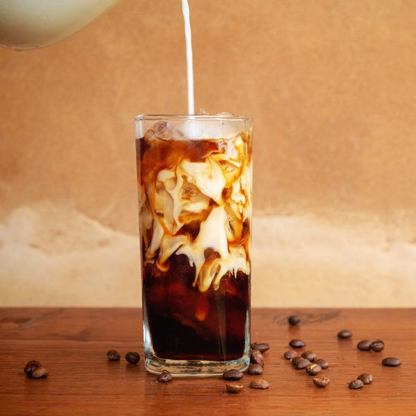 Café Gelado (Cold Brew): A Ascensão do Café Gelado para o Verão