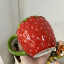 Caneca Morango do Amor em Cerâmica Artesanal 600ml - Quantidade Limitada!